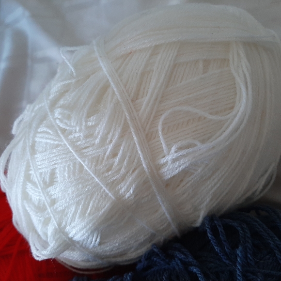 Multicolor Yarn Bundle - Picture 5 of 7